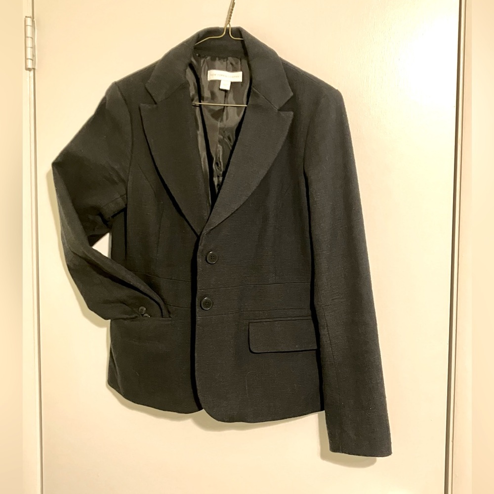 Black business casual jacket size 8.